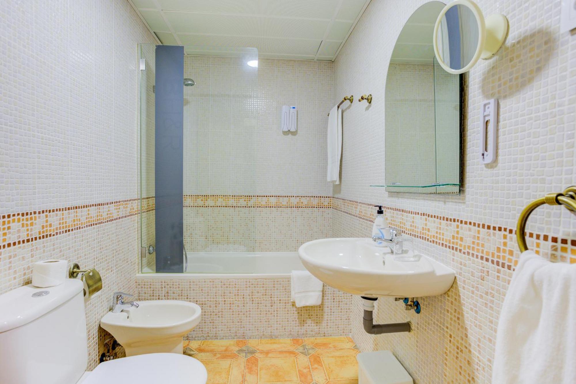 Hotel Pizarro Humanes de Madrid Extérieur photo