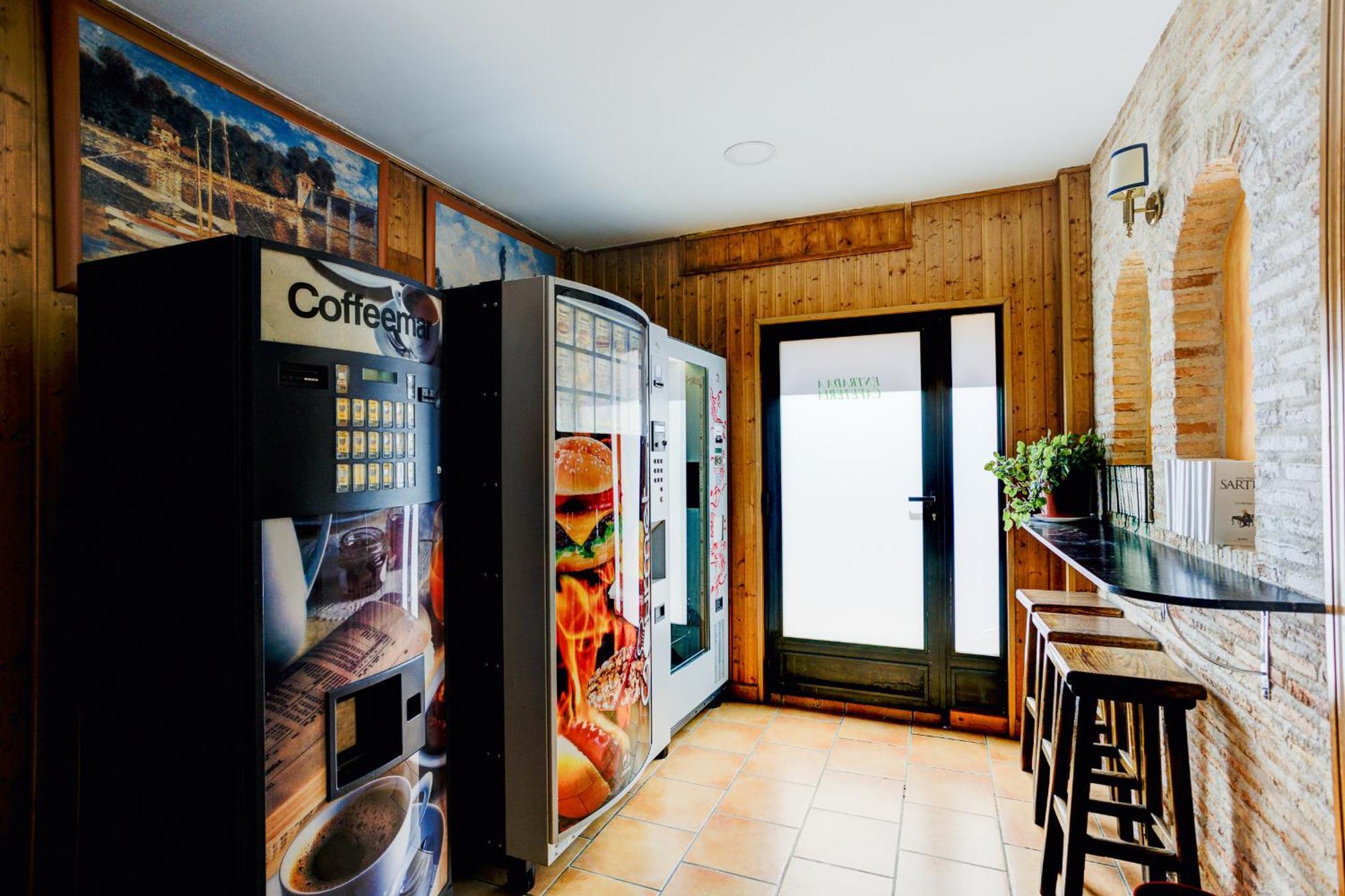 Hotel Pizarro Humanes de Madrid Extérieur photo
